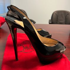 Size 39.5. Excellent Condition. Comes With Dust Bag And Box. Final Sale Louboutin Heels Outfit, So Kate Louboutin, Christian Louboutin Heels Outfit, Nude Strappy Heels, Black Patent Pumps, Glitter Pumps, Christian Louboutin So Kate, Gold Pumps, Patent Heels