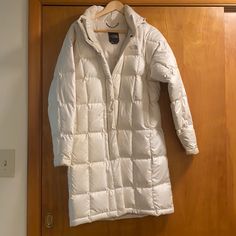 Gently Used Size Medium Rds Goose Down Fill Puffer Jacket. Goes Past Knees Down Parka, The North Face Jackets, North Face Jackets, North Face Jacket, Puffer Jacket, North Face, Parka, The North Face, Puffer