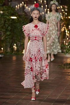 Cotton Silk Dress, Embellished Midi Dress, Frilly Dresses, Chiffon Maxi, Chiffon Maxi Dress, Silk Chiffon, Outfits Casuales, New York Fashion Week, Moda Operandi