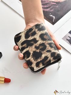 BirdinBag - Compact Zippered Wallet featuring Stylish Leopard Print Animal Print Fashion, Zipper Wallet, Diy Supplies, Pocket Book, Cheetah Print, Fashion Handbags, Purses And Handbags, Makeup Bag, Free Gifts