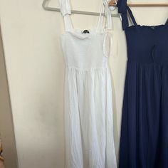 White Women's Lulu Dress. Brand New, But Missing Tags. Never Worn, Pristine Condition, Non-Smoking Home Summer White Midi Dress With Tie Straps, White Vacation Dress With Tie Straps, White Maxi Dress With Tie Straps For Daywear, White Maxi Dress With Tie Straps For Brunch, White Sundress With Tie Straps For Brunch, White Fitted Maxi Dress With Tie Straps, White Midi Dress With Tie Straps For Day Out, Casual White Maxi Dress With Tie Back, Fitted White Maxi Dress With Tie Straps