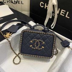 Chanel Vanity Case, Chanel Vanity, Bling Purses, A Better You, Vanity Bag, Luxury Designer Handbags, Vanity Case, Burberry Handbags