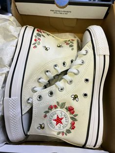 Shoes For Men Stylish, Estilo Converse, Converse Embroidery, Men Formal Shoes, Custom Shoes Diy