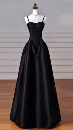 Opera Dress, Chic Prom Dresses, Gowns Dresses Elegant, Classy Prom Dresses, Formal Evening Dress, Black Prom Dress, Pretty Prom Dresses