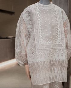 Saptodjojokartiko Dress Hijab, Saptodjojokartiko Outer, Saptodjojokartiko Dress, Lebaran Outfit, Dress Brokat Modern, Kebaya Modern Dress, Kebaya Dress, Lace Dress Design, Girls Dress Outfits