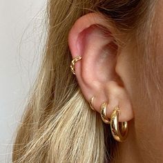 Ušný Piercing, Dope Jewelry, Stacked Jewelry, Jewelry Lookbook, Girly Jewelry, Dream Jewelry, Jewelry Inspo