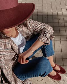 Outfits With Mary Janes, Burgundy Shoes Outfit, Scandinavian Outfit, Pumps Outfit, March 21, Casual Chic Outfit, Curvy Outfits, Moda Fashion, Casual Outfit