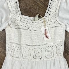 New Jessica Simpson Dress Women M White Square Neck Tiered Rayon Lined Mini Crochet *Size: Medium Women *Color: White 100% Rayon * * Super Fast Shipping: Same/Next Business Day! If You Have Any Questions, Please Let Me Know. I'm Happy To Help. Thank You For Visiting My Store And Happy Shopping! If You Love Your Item When You Receive It Don't Forget To Leave A Review! * Please Review Photos For Condition, Any Imperfections And Wear. Review Approximate Measurements Due To Possible Fabric Stretchin Casual Crochet Midi Dress With Lace Trim, Casual Mini Crochet Dress With Crochet Trim, Casual Crochet Dress With Crochet Trim, Mini Length, Spring Crochet Lace Dress With Short Sleeves, Spring Crochet Dress With Square Neck, Casual White Crochet Top With Lace Patchwork, Casual Crochet Top With Lace Patchwork For Beach, Casual Crochet Trim Dress For Brunch, Casual Cotton Crochet Dress