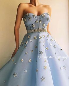 Starry Sky Gown – Teuta Matoshi Beading Flowers, Teuta Matoshi, Flower Prom Dress, Evening Dresses Uk, Net Dress, Affordable Prom Dresses, Dream Dresses, Blue Tulle, Beauty Dress