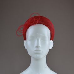 This very flattering halo crown style is very much in vogue this season. This one has been hand blocked in a red sinamay straw and decorated with a tubular crin looped bow. *One size fits all MADE TO ORDER - Please allow 2 weeks to process your order. However if you need your headpiece urgently please choose Next Day Delivery at checkout and provide us with the date it is required. Your order will be given priority and completed within 1 - 3 days and sent by Royal Mail Special Delivery. Please n Red Hairband, Ivory Fascinator, Headband Hat, Halo Crown, Halo Headband, Bridal Hat, Red Headband, Mini Hats, Wedding Fascinators