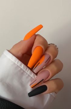 Orange Nails Coffin Long, Nails Acrylic Coffin Fall 2023, Long Fall Nails 2023, Short Fall Nail Designs 2023, Nails October 2023, Matte Acrylic Nails Design, Yellow And Black Nails Design, Cute Acrylic Nails For Fall, Short Dope Nails