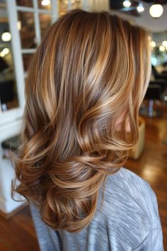 Searching for the perfect balayage hairstyle? Discover these 24 eye-catching balayage hair color ideas that will instantly elevate your look! From stunning honey blonde highlights on rich chestnut brown hair to unique blends, there’s something for everyone. Whether you're going for a bold white blonde balayage or subtle caramel strands, these tips and inspiration will help you create beautiful dimension in your hair White Blonde Balayage, Perfect Balayage, Trendy Balayage, Balayage Hairstyle, Balayage Hair Color Ideas, Chestnut Brown Hair, Balayage Hair Color, Honey Blonde Highlights, Hair Color Techniques