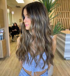 Hair Styles And Color, Summer Brunette Hair, Brown Summer Hair, Lived In Brunette, Brunette Hair Styles, Summer Brown Hair, Summer Hair Ideas, Summer Brunette, Brown Hair Inspiration