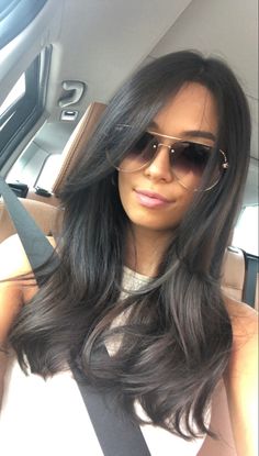 #hairideas #brunettehair #haircolor #curtainbangs #longlayers #blowout Blowout Hair Dark Hair, Medium Length Hair Blowout Styles, Brunette Hair Curtain Bangs, Hair Curtain Bangs Long, Brunette Blowout, Curtain Bangs Long Layers, Bangs Long Layers, Chocolate Brunette Hair, Hair Curtain Bangs