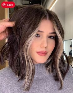 Aline Hair Color Ideas, Lob Haircut Dark Hair With Highlights, Cool Lob Hairstyles, Woman’s Haircuts 2023, Going Blonde To Brown Hair, Lob Haircut With Money Piece, Long Bob With Money Piece, Brunette Bob With Money Piece, Long Bob Dark Brown Hair