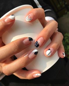 Black And White Nail, Black And White Nail Designs, Kutek Disney, Minimal Nails Art, Minimalist Nail Art, Geometric Nail, White Nail Designs, Trendy Nail