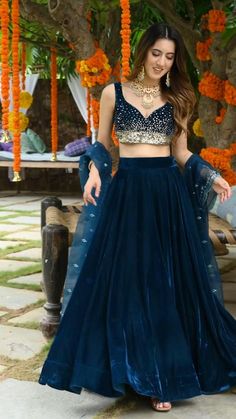 Velvet Designer Lehenga, Velvet Indian Outfits Party Wear, Combination With Sea Green Colour Suit, Dark Blue Velvet Lehenga, Blue Choli Designs, Dark Blue Lehenga Designs, Royal Blue Velvet Lehenga, Cute Lehenga Designs, Plan Lehenga Design