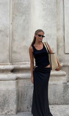 Hanna Schonberg, Coastal Granddaughter Aesthetic, Coastal Cowgirl Aesthetic, Granddaughter Aesthetic, Vanilla Girl Aesthetic, Ig Poses, Insta Poses, Ootd Women, Bella Hadid Outfits