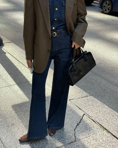 Favourite blazer in rotation again Blazer Aesthetic, 2025 Style, Style Edit, Aesthetic Vibes, Winter Fits, Elegant Chic, Casual Winter Outfits, Outfit Inspo Fall, Street Style Looks