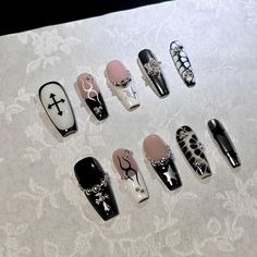 ̆̈𝗛𝗲𝗹𝗹𝗼𝗼𝗼𝗼🅐   Welcome to Afar Nails!All of our products are original designs and complete handmade.We hope you can find the style you like!!₍ᐢ..ᐢ₎♡  .∞ .∞ .∞ .∞   .∞ .∞ .∞ .∞     ꒰ঌPACKAGE INCLUDE ໒꒱ ●Set of 10 Press on Nails ●Nails adhesive tabs ●Dead skin shovel nail ●Cuticle pusher ●Mini file 🧸All of our products are made of durable materials.The salon-quality look will make you to stand out with the unique anytime and anywhere。˚  Precessing time & Shipping time 。˚ According to the Coffin Gothic Nails, Gothic Nails With Charms, Halloween Goth Nails, Nail Art Gothic, 3d Gel Nails, Gel Nails Design, Nails Gothic, Gothic Nails, Nail Designs Valentines