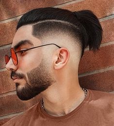 Poni Style, Mens Ponytail Hairstyles, Man Ponytail, Mid Skin Fade, Fade Hairstyle, Low Skin Fade, High Skin Fade