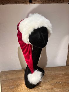 Luxury UNISEX Velour and Faux Fur Christmas Hat  Get in the festive spirit with these Luxury Velour Faux Fur Christmas Santa Hats!  Made From - "Minky" Velour, Faux Fur and Cotton Lining  NEW DESIGN + NEW FABRIC for 2023 One Size fits most (56 - 58cm) with stretch Also available with Jingle Bell Bow clip Please see other listings for different sizes, Including baby hats, and my favourite double pom pom Christmas hat ! Please message me if you require a specific size, I hand make all of my hats s Christmas Owls Decorations, Baby Christmas Hat, Pink Santa Hat, Pom Pom Christmas, Unique Xmas Gifts, Santa Outfit, Pixie Hat, Faux Fur Hat, Luxury Christmas