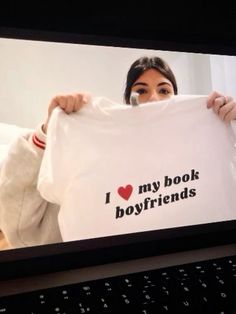 Steph Bohrer, Girl Reading, Book Boyfriends, Boyfriend Tee, Book Girl, Instagrammer, Hopeless Romantic, Different Colours, Soft Light