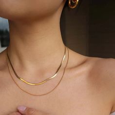 Elevate your style with our Essential Herringbone Necklace Layering Set. This set features a 16 inch Herringbone Chain and an 18 inch Mini Herringbone Chain (snake box chain) in your choice of 14k Yellow Gold Filled or 925 Sterling Silver. Perfect for adding a touch of elegance and versatility to any outfit! What's Included: One 16 inch Herringbone ChainOne 18 inch Snake Box Chain Free Gifts Included: Premium Ideaure Jewelry Polishing Cloth™ Complimentary Gift Packaging Necklace Specifications:C Crossover Ring, Herringbone Chain, Herringbone Necklace, Necklace Layering, Cross Ring, Tennis Necklace, Cross Bracelet, Polish Jewelry, Box Chain