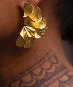 Beautifully crafted from brass, Njiwa earrings are designed with a sculptural wing-like shape, adding a unique touch to any look. Made to last, these earrings are the perfect lightweight accessory to add flair to your ensemble. -pair of earrings  -lightweight Brass Jewelry Design, Modern Indian Jewelry, Cultural Jewelry, Sculptural Earrings, Head Wraps For Women, African Accessories, Sculptural Jewelry, Metalsmithing Jewelry, Earthy Outfits