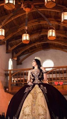 Black White And Gold Quinceanera, Quice Dresses, Quincenera Dress, Gold Quince Dress, Gold Quinceanera Dress, Pretty Quinceanera Dresses, Quince Dress, Black White And Gold, Quinceanera Dress