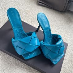 Bottega Veneta Lido Sandals In The Color Vintage Blue. Never Worn And In Perfect Condition. Includes Original Box, Dust Bag, And Extra Heel Pads. Purchased From The Bottega Store. Bottega Veneta Shoes, Color Vintage, Bottega Veneta, Women's Shoes Sandals, Shoes Sandals, Original Box, Dust Bag, Size 6, Women Shoes