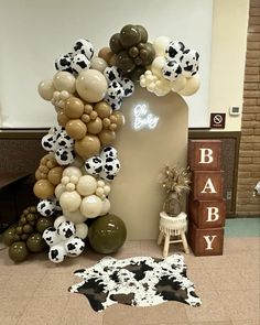 balloons are arranged in the shape of a cow