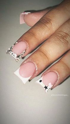 Nail Art For Squoval Nails, Simple Nails For Back To School, Short French Tip Nails Design, French Tips With Charms Short, Nail Designs For 12 Yr, Nails 12 Yrs Old, Xs Nails Designs Short, Cute Simple Nail Designs Acrylics, Nails With No Charms