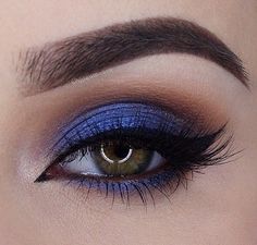 Blue Eye Makeup Brushes Guide, Hoco Makeup Looks, Blue Eyeshadow Looks, Blue Makeup Looks, Light Blue Eyes, Prom Eye Makeup, Prom Makeup Looks, Eye Makeup Styles, Formal Makeup