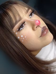 Eye Makeup Christmas Simple, Ruldoph The Red Nose Reindeer Makeup, Makeup Inspo For Christmas, Simple Reindeer Makeup, Reighndeer Makeup, Reindeer Makeup Christmas, Santa Makeup Looks, Christmas Deer Makeup, Reindeer Makeup Look