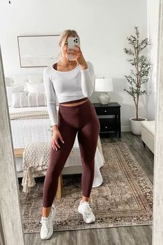 Jogger Gym Outfit, Work Out Outfits Women Athletic Wear, Womens Gym Outfits, Fall Running Outfit, Fitness Outfits Women, Yoga Fits, Athletic Wear Outfits, Amazon Activewear, Running Fits