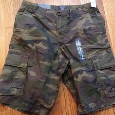 Green Army Fatigue Khaki Gap Shorts Nwt Size 29 Khaki Shorts Aesthetic, Gap Casual Black Shorts, Casual Black Gap Shorts, Casual Black Shorts By Gap, Gap Fitted Casual Shorts, Gap Short Bottoms With Pockets, Gap Bottoms With Pockets, Short, Gap Shorts With Pockets, Gap Bottoms With Pockets, Short Style