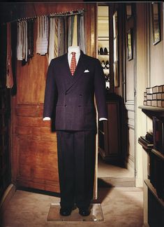 Navy Wool Suit, Duke Of Windsor, Sartorial Style, Wallis Simpson, Edward Viii, Disco Fashion, King Edward, Mens Fashion Classic