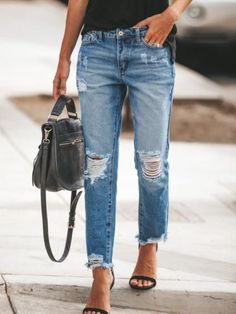 Denim Blue Solid with Pockets Casual Basic Pants Jean Looks, Distressed Pants, Frayed Hem Jeans, Moda Chic, Jean Straight, Hem Jeans, New Classic, Washed Jeans, Long Pants