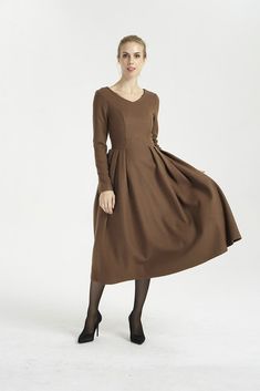 brown wool dress with long sleeve, perfect for your winter wardrobe #xiaolizi #wooldress #midiskirt #vintageinspired Brown Dress Long, Natural Fibers Clothing, Mountain Fashion, Coat And Pants, Creative Clothes, Handmade Skirts, Long Sleeves Dress, Dress Pleated, Dress Winter