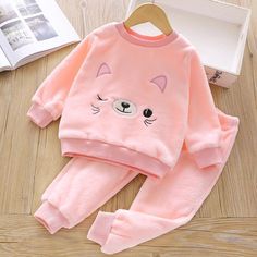 2-piece Animal Pattern Fleece-lined Pajamas Sets for Toddler Girl - PrettyKid Cotton Sets For Bedtime In Winter, Cotton Winter Bedtime Sets, Winter Cotton Bedtime Sets, Cotton Bedtime Sets For Winter, Cozy Winter Sleepover Sets, Winter Long Sleeve Sleep Sets, Pink Winter Bedtime Sets, Fleece Long Sleeve Sleepwear For Bedtime, Long Sleeve Fleece Sleepwear For Bedtime