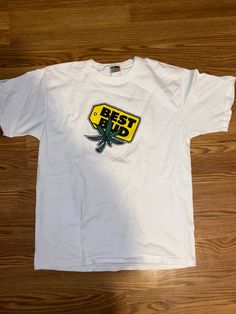 1990's Best Bud skaters marijuana T-shirt In like new condition, no stains or tears Best Bud, Graphic Tees, Like New, Adult Outfits, Tops & Tees, Top Outfits, France