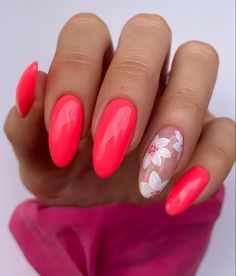 We’re holding onto all the pretty bright nails of Summer ✌️🖤 Are you ready for Summer to end? Manicure @bysarahnailartist featuring the prettiest BEACH BUM nails and ARTYgel White for the florals Shop these products and more online at www.magpiebeautyusa.com Colorful Nails, Vacation Nails, Bright Nails, Pink Nail, Beach Nails, Floral Nails, Fancy Nails