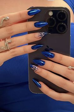 #nail design #nail inspo #elegant nails #nails #elegant nails #trendy nails #minimalist nails #cool nail inspo #nails idea #nude nail designs #graduation nails #summer nails #coffin nails designs #coffin nails #grad nails #summer toe nails #spring nails #nail ideas #nails acrylic #nail designs #nail inspo #nagels #nägel inspiration Saphire Nail Ideas, Yaz Nail Art, Blue Nails Simple Design, Blue Nail Designs Almond, Manicure Azul, Purple And Blue Nails, Lilac Nails Design, Paznokcie Hello Kitty, Kutek Disney