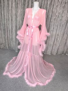 This vintage pink Hollywood inspired long robe is handmade from a super soft stretchy mesh with a marabou feather trim and ribbon belt. The perfect robe to strut around the house in, for a photoshoot, for as a stunning bridal wedding robe. Also available in a long version and other colours available. Can be customised in any way, please just message me with your ideas! All items can be custom made to fit your measurements. Please allow 7-14 working days for your item to be made and posted to you Fancy Robes, Hollywood Vintage, Hollywood Style, Wedding Robe, Feather Trim, Rose Vintage, Hollywood Fashion, Pretty Lingerie, Old Hollywood Glamour