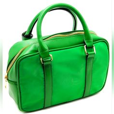 Cute Green Satchel Bag With Straps. 7"X9.5"X3" Green Satchel With Zipper Closure For Shopping, Trendy Green Bag With Gold-tone Hardware, Green Box Bag With Gold-tone Hardware For Travel, Trendy Green Satchel With Gold-tone Hardware, Green Satchel With Zipper Closure For On-the-go, Chic Green Bag With Zipper Closure, Chic Green Satchel For On-the-go, Green Box Bag With Detachable Handle For On-the-go, Green Satchel