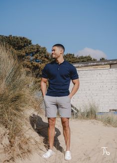 Minimal Style Men, Chino Shorts Outfit, Business Casual Attire For Men, Husband Clothes, Muscular Physique, Summer Workout Outfits, Stylish Shirts Men, Polo Shirt Outfits, Mens Shorts Outfits