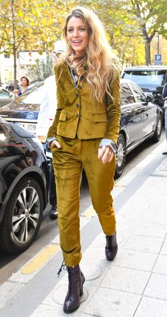 Blake Lively, 2018 Blake Lively Winter Outfits, Blake Lovely Outfits, Blake Lively Style Casual, Blake Lively Aesthetic, Blake Lively Suit, Blake Lively Casual, Blake Lively Fashion