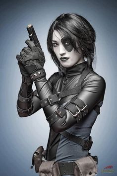 Great Domino cosplay. She looks like she walked off a movie set! - 10 Domino Cosplays Marvel Outfits, Batman Christian Bale, Batman Begins, Marvel Cosplay, Cosplay Tutorial, Male Cosplay, Cosplay Characters