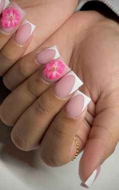 Hibiscus Short Nails, Cute Nails With Flowers, Cute Vacation Nails, Nails Flower Design, Nails With Flower Design, Nails With Flowers, Nails Baddie, Nails Flowers, Nails Flower